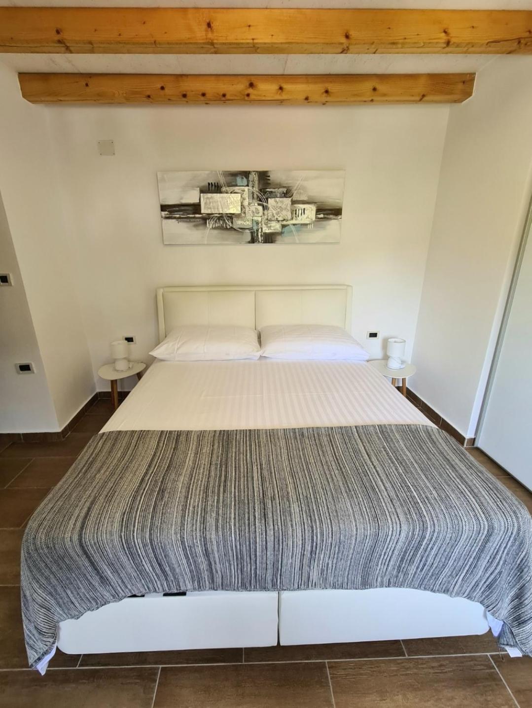 Apartments Sveti Ivan Mošćenička Draga Oda fotoğraf