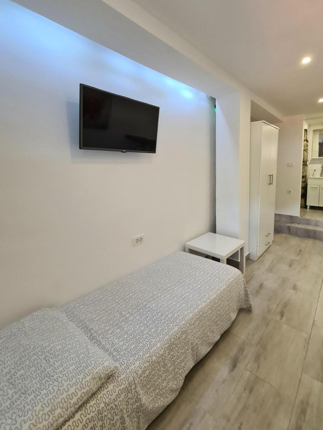 Apartments Sveti Ivan Mošćenička Draga Oda fotoğraf